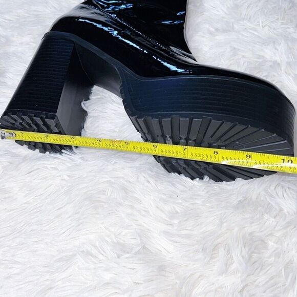 Forever 21 Faux Patent Leather Lug-Sole Booties Black Size 10 - Picture 11 of 12